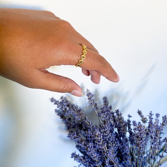 Crowned Ring - Picture 2 of 4